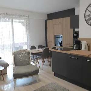 https://t2-la-digue-rdc-sud-terrasse-41-bd-hebert.inbrittany.com